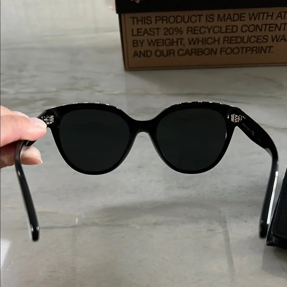 Chanel Black Sunglasses - Picture 6 of 7